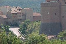 VISTA DEL CASTILLO Y DE LA CASA